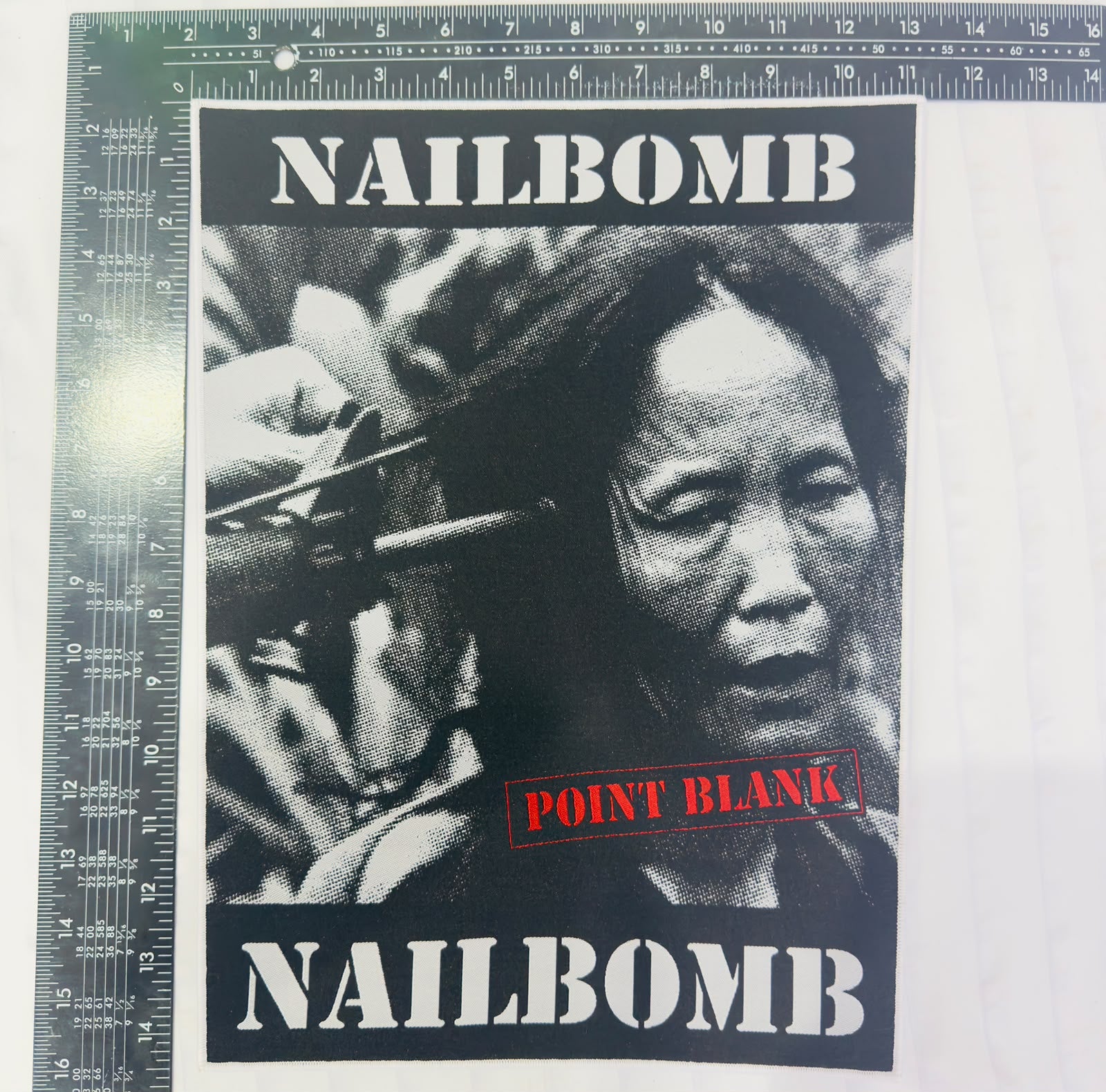 nailbomb-point-blank-backpatch-tiss-bordure-noire image 4